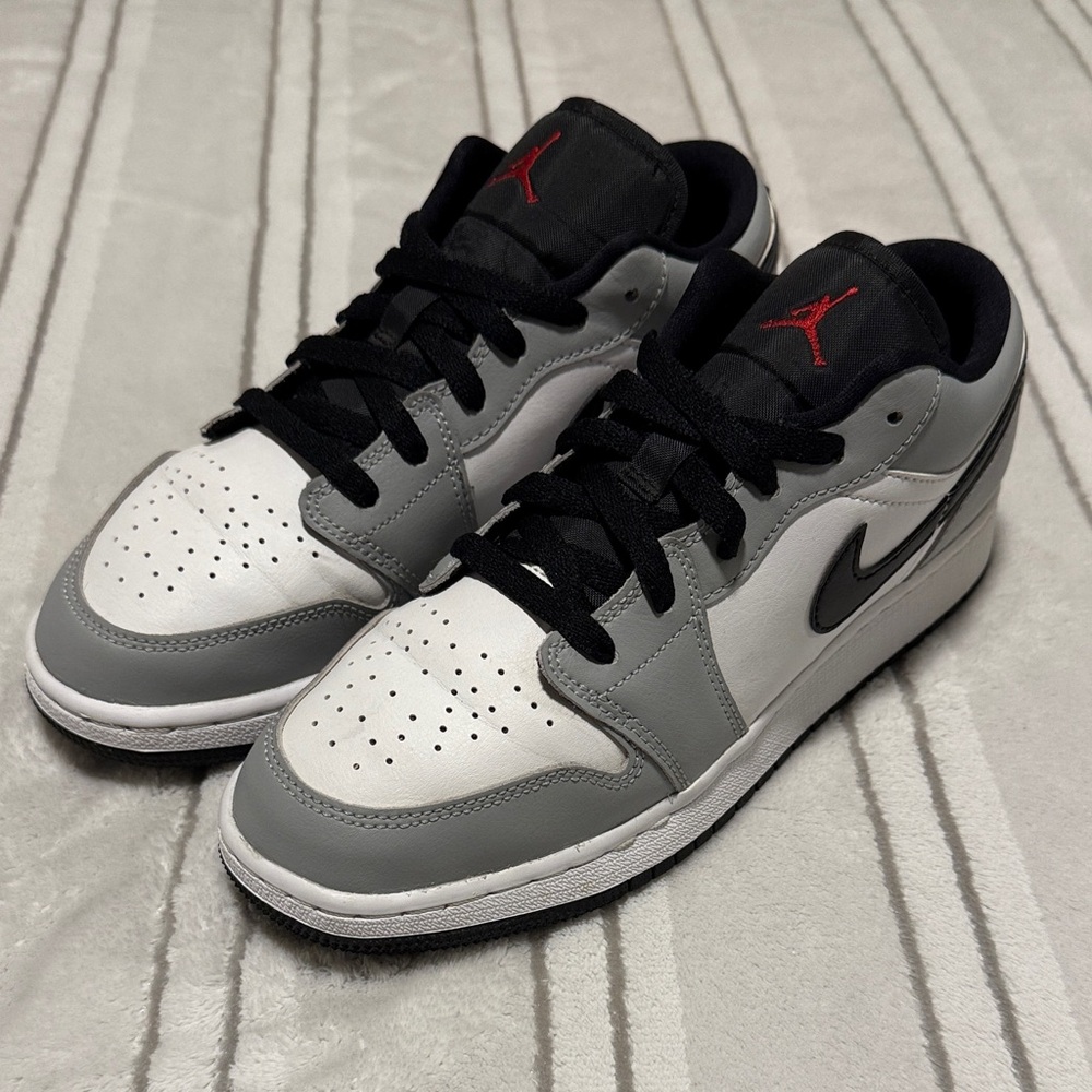 Jordan 1 low light smoke grey
